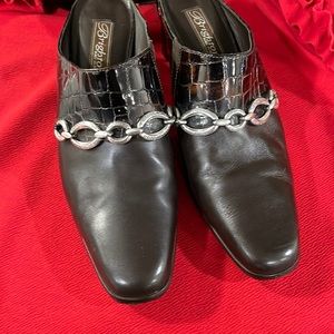 BRIGHTON PAMELA KITTEN HEELS SIZE 8